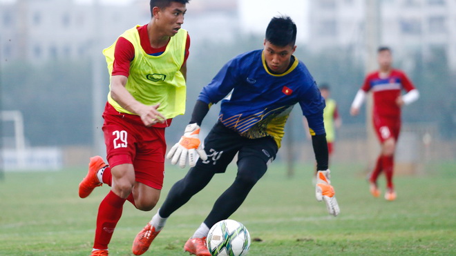 U20 Việt Nam mất trận giao hữu với đội trẻ Schalke 04, Công Vinh lại chê trọng tài